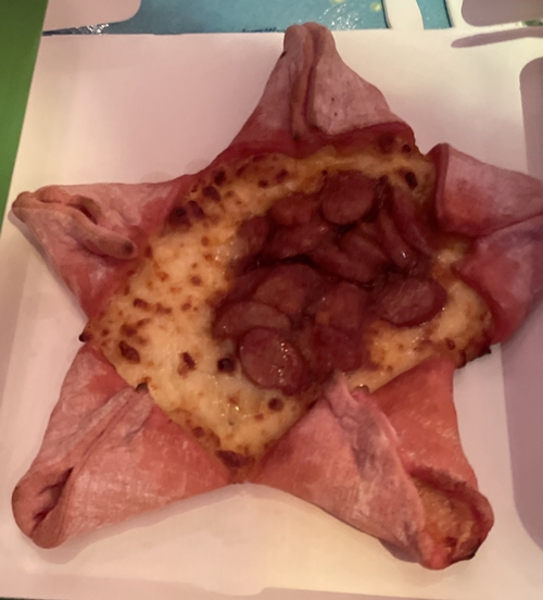 ソーセージミートソースピザ セバスチャンのカリプソキッチン