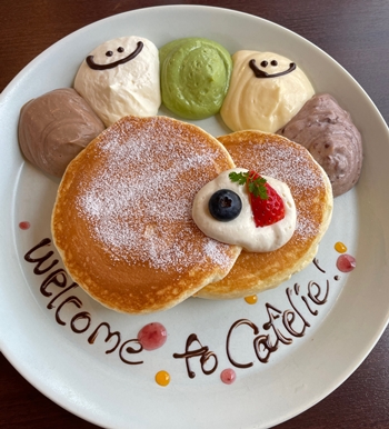 わくわくクリームパンケーキ 八天堂カフェリエ